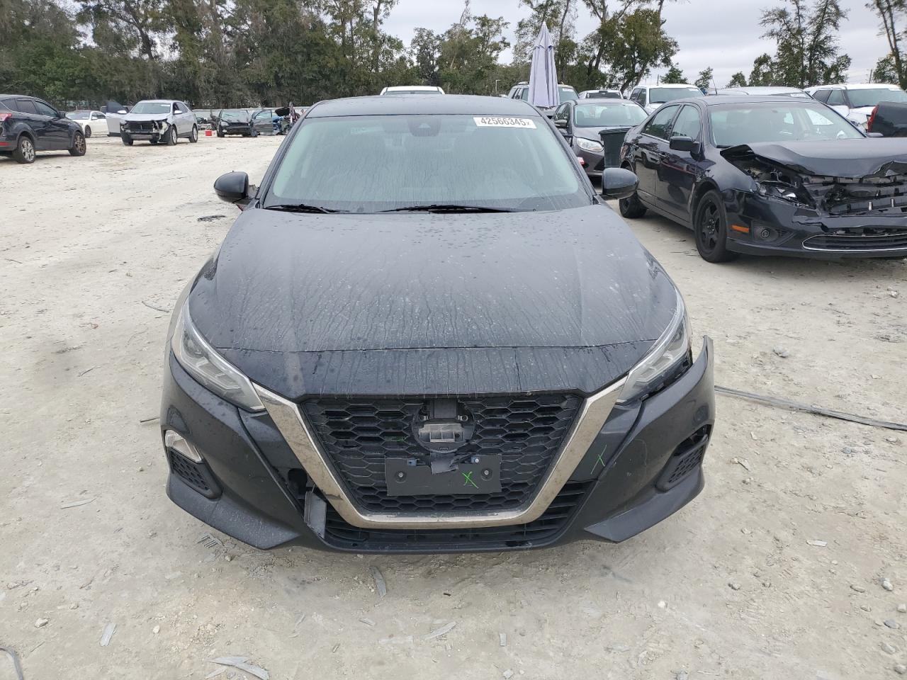2021 Nissan Altima - Image 5
