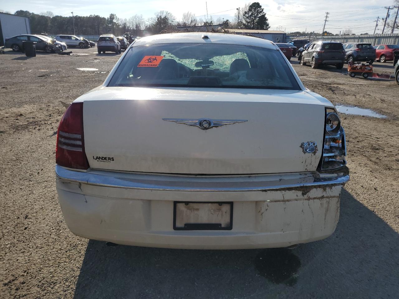 2007 Chrysler 300 - Image 6