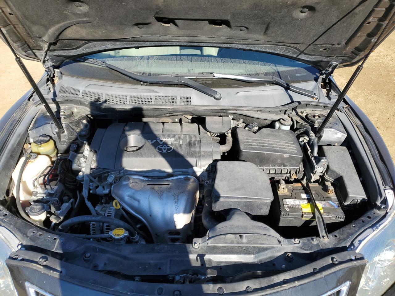 2010 Toyota Camry - Image 11