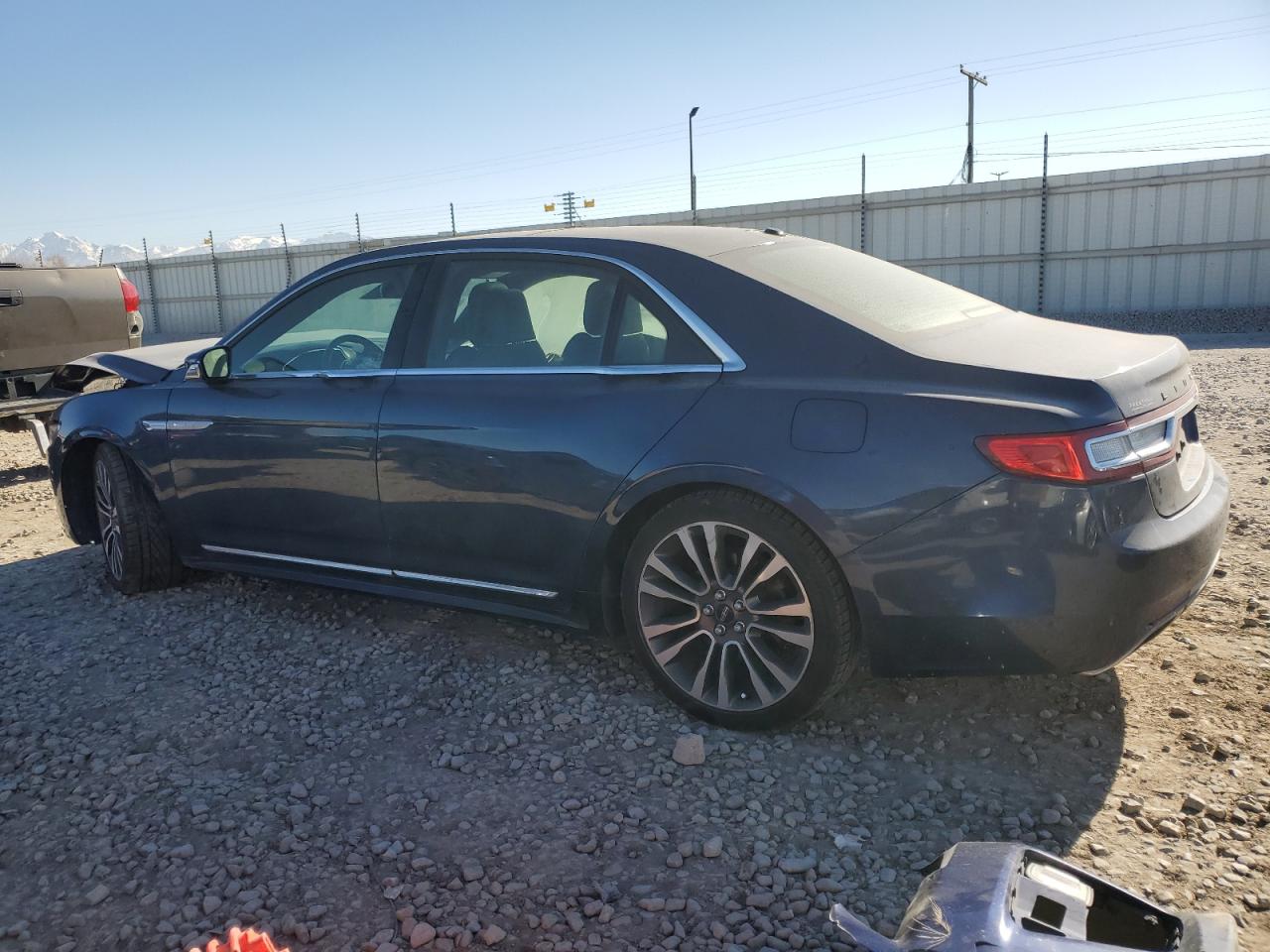2017 Lincoln Continental - Image 2