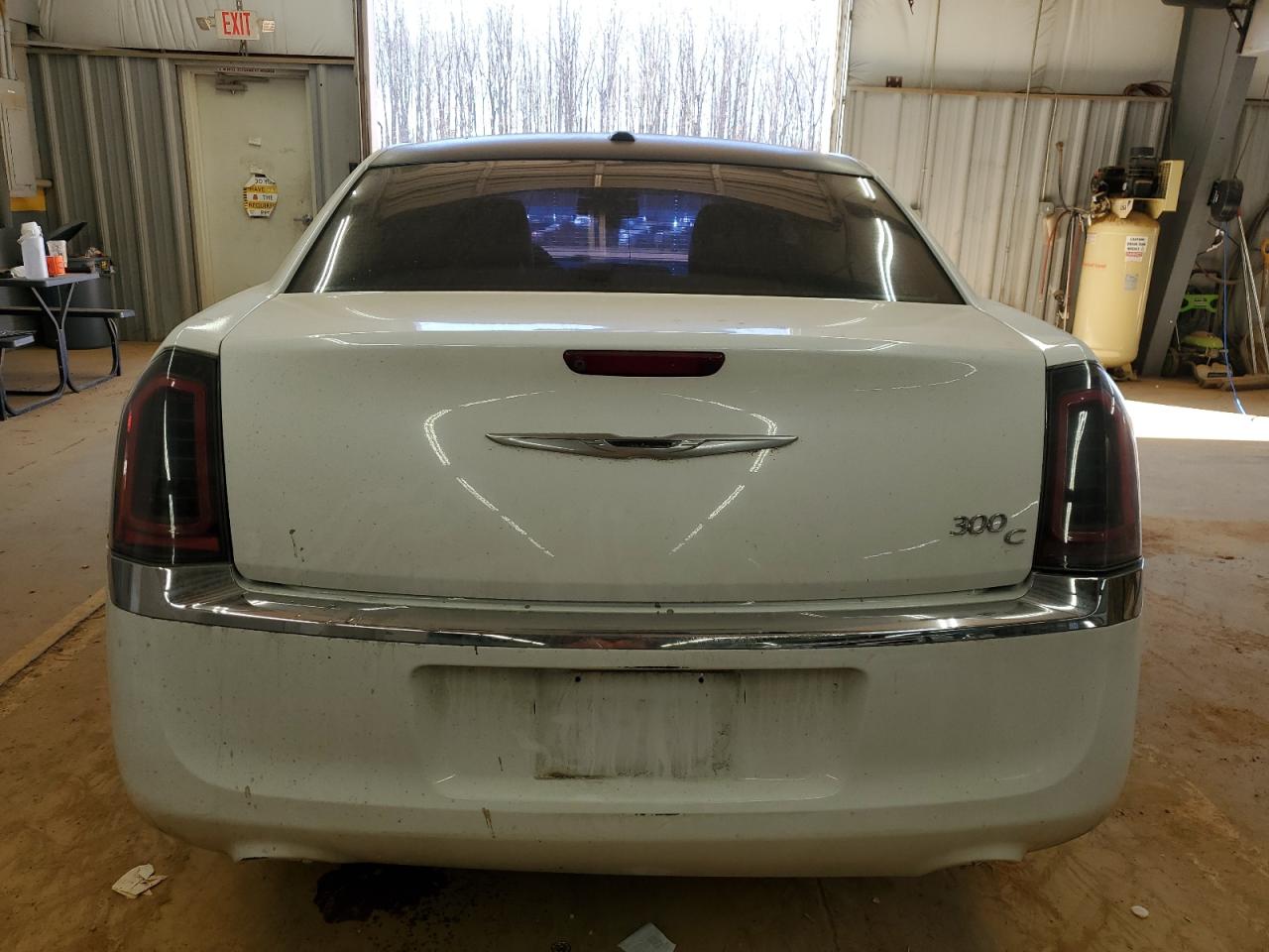 2012 Chrysler 300 - Image 6