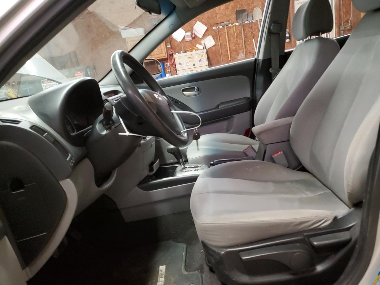 2010 Hyundai Elantra - Image 7