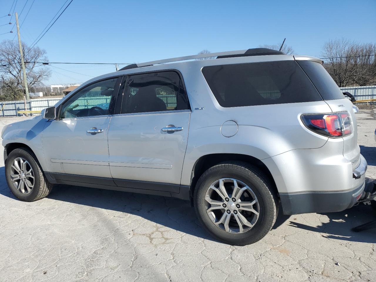 2014 GMC Acadia - Image 2
