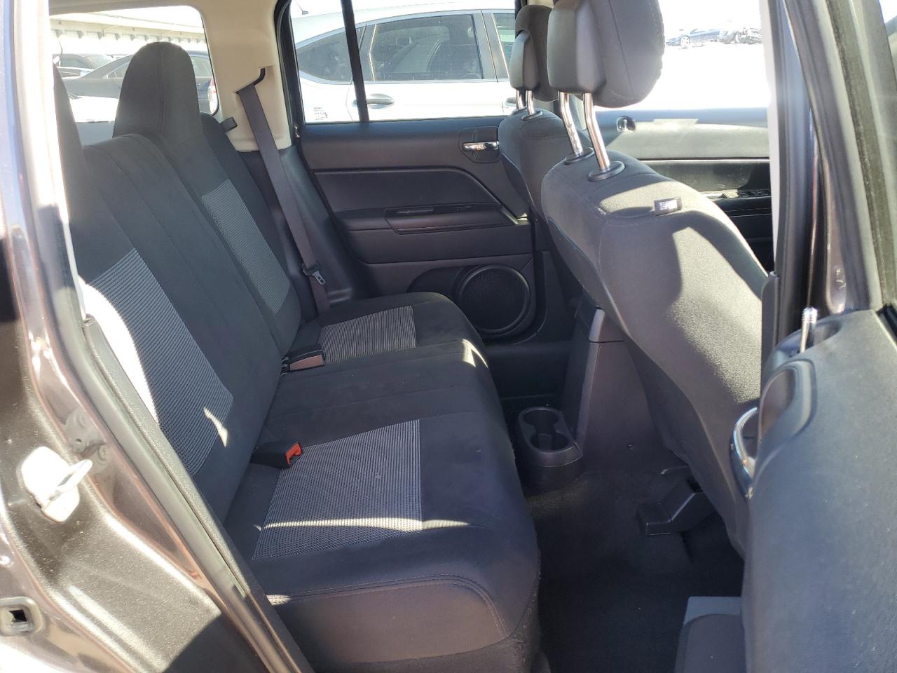 2017 Jeep Liberty (Patriot) - Image 11