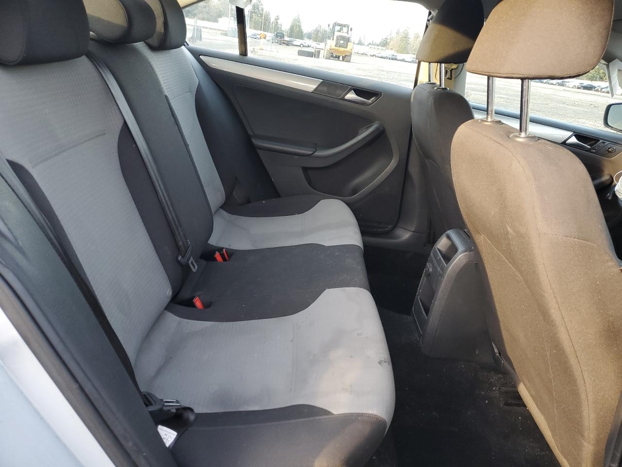 2017 Volkswagen Jetta - Image 10