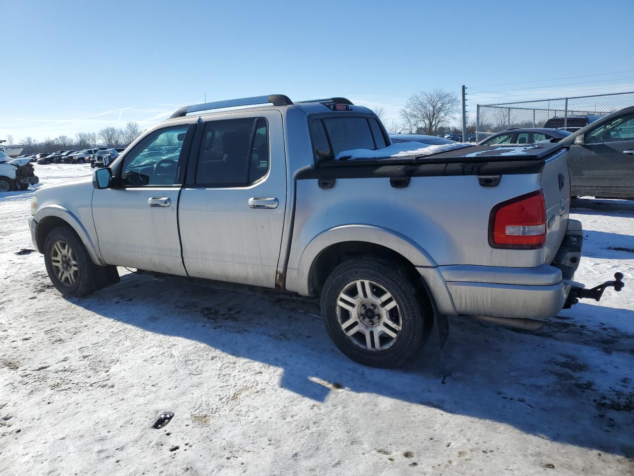 2008 Ford Explorer - Image 2