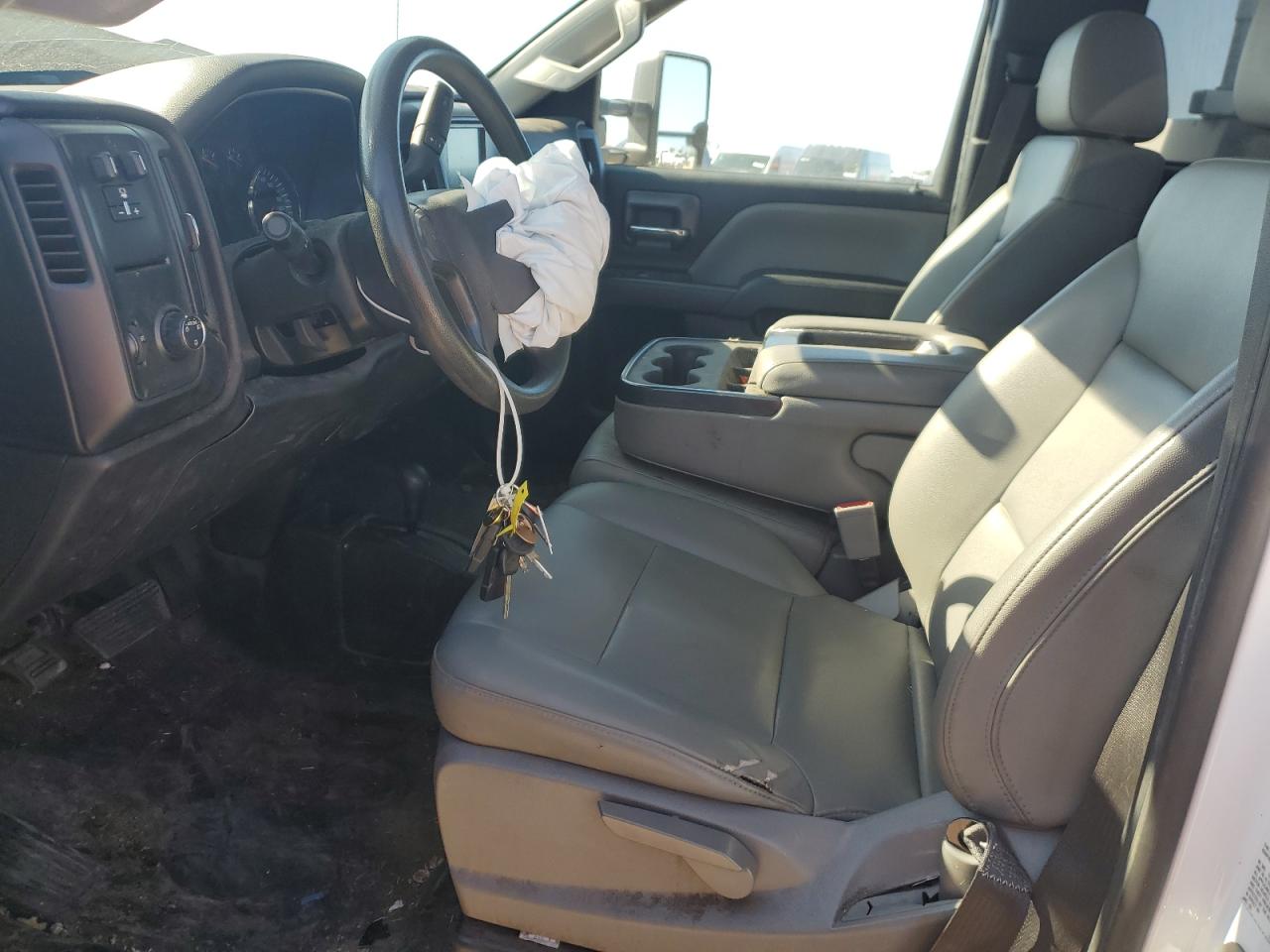 2019 Chevrolet Silverado - Image 7