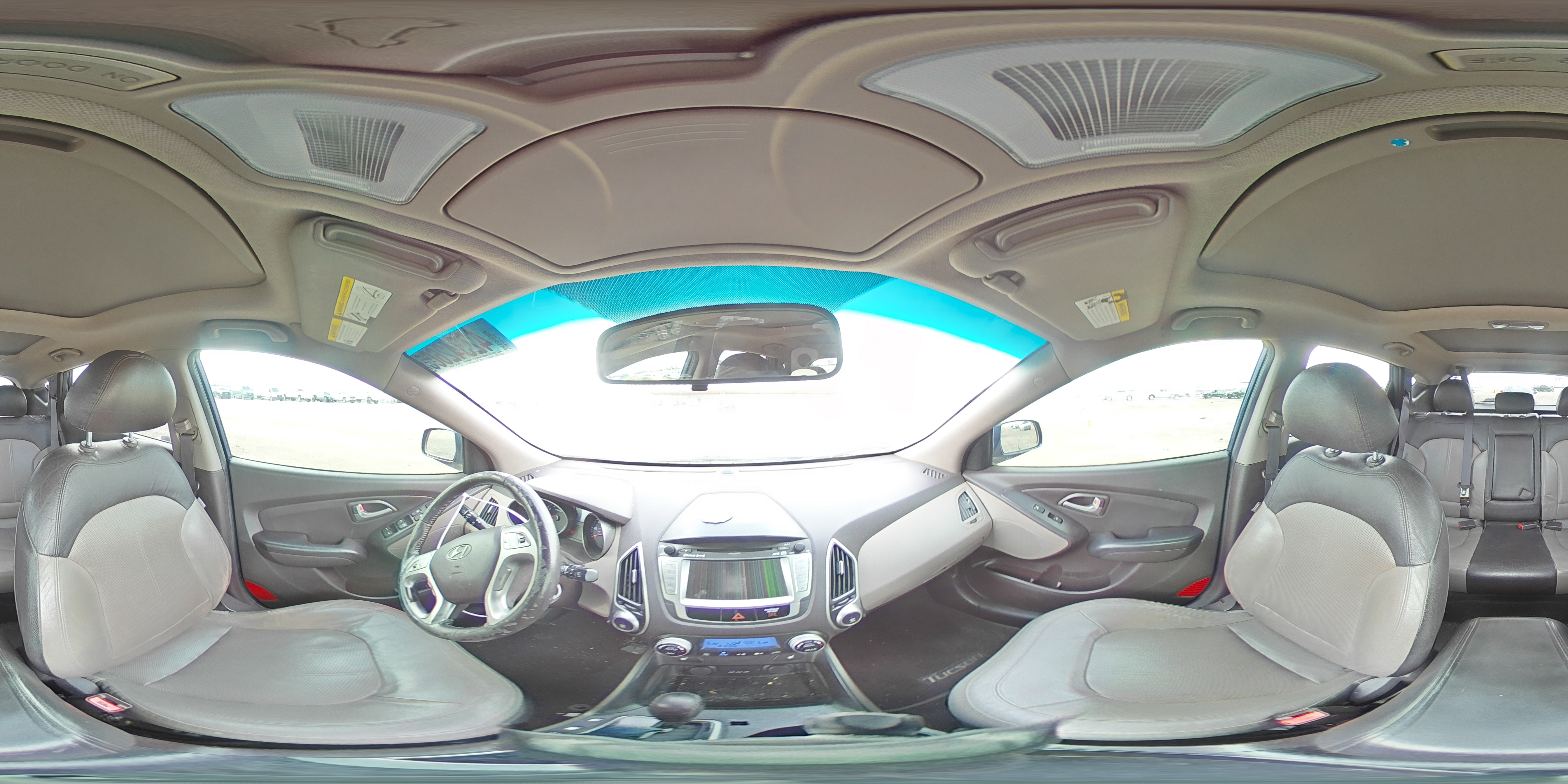 2010 Hyundai Tucson - Image 14