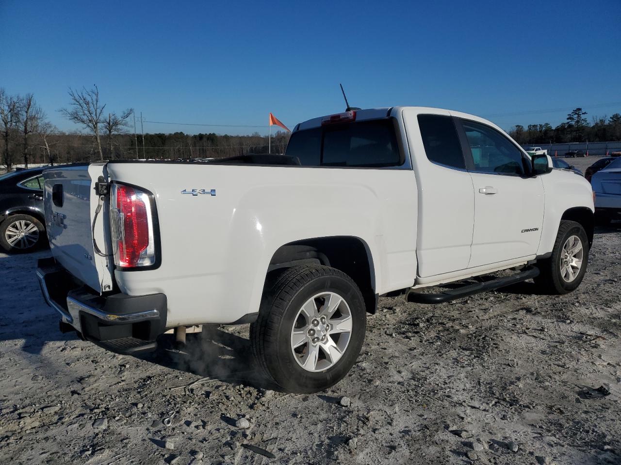 2016 GMC Canyon - Image 3