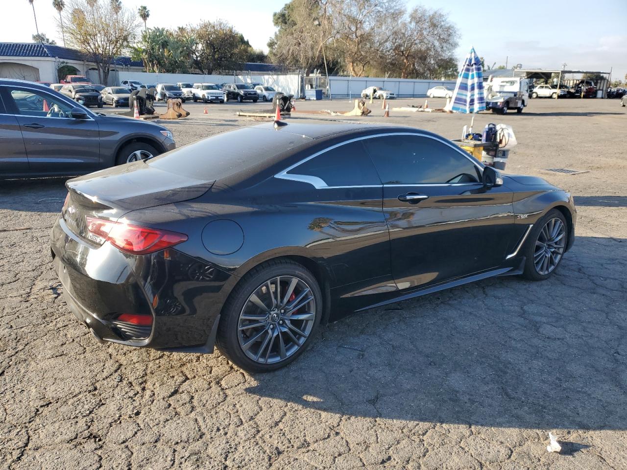 2017 Infiniti Q60 - Image 3