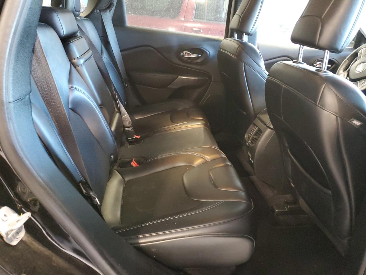 2019 Jeep Grand Cherokee - Image 11