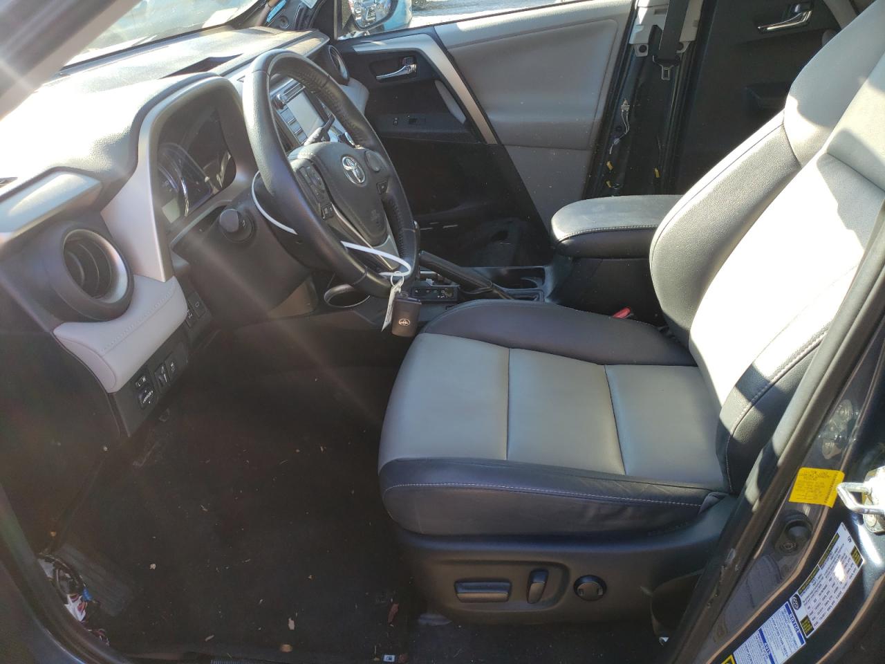 2013 Toyota RAV 4 - Image 7
