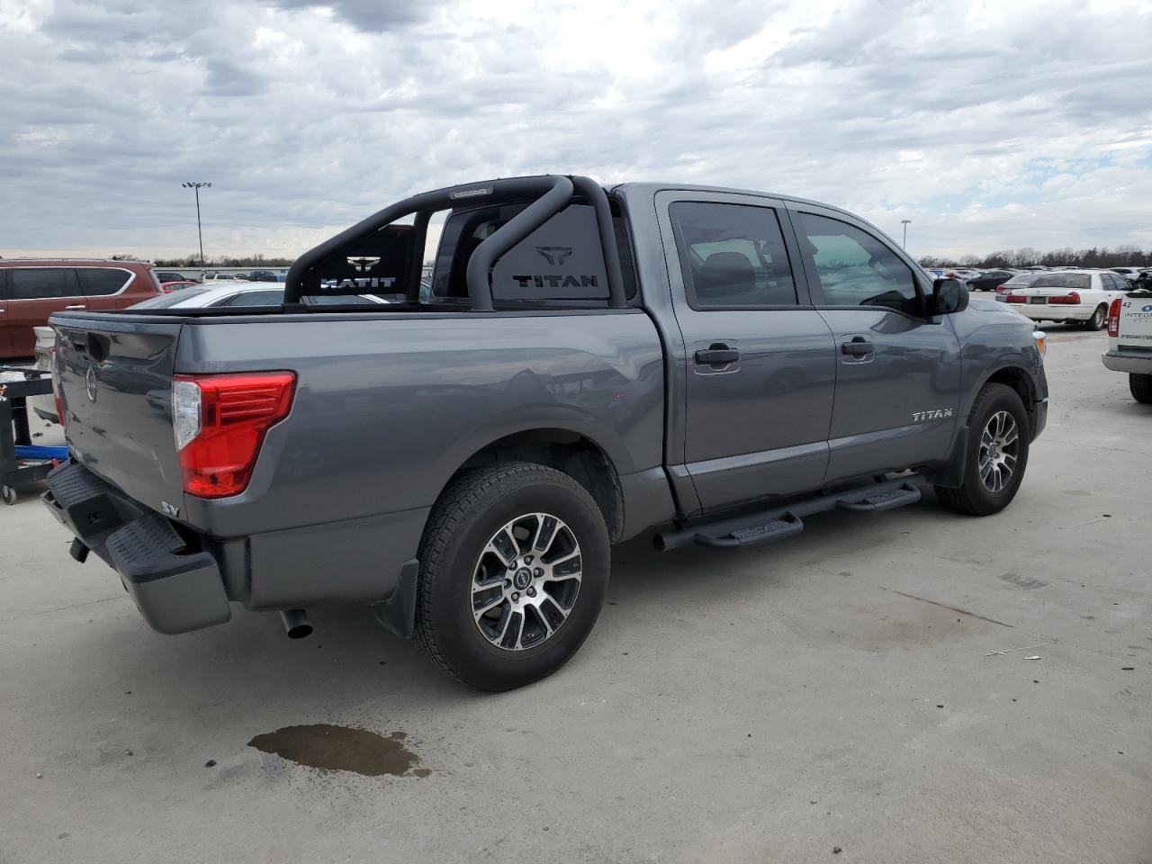 2024 Nissan Titan - Image 3