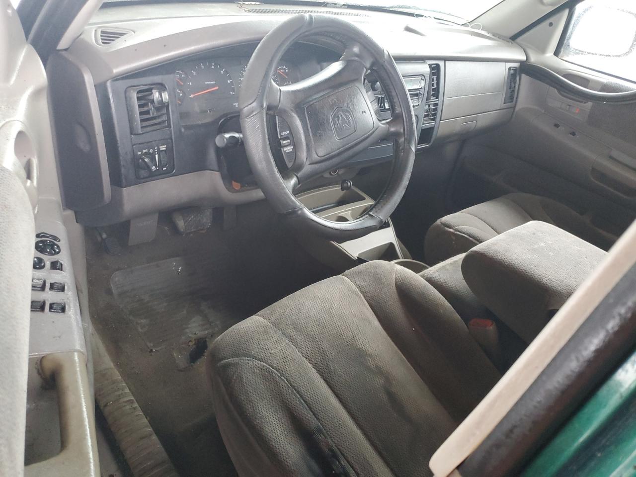 2003 Dodge Dakota - Image 8