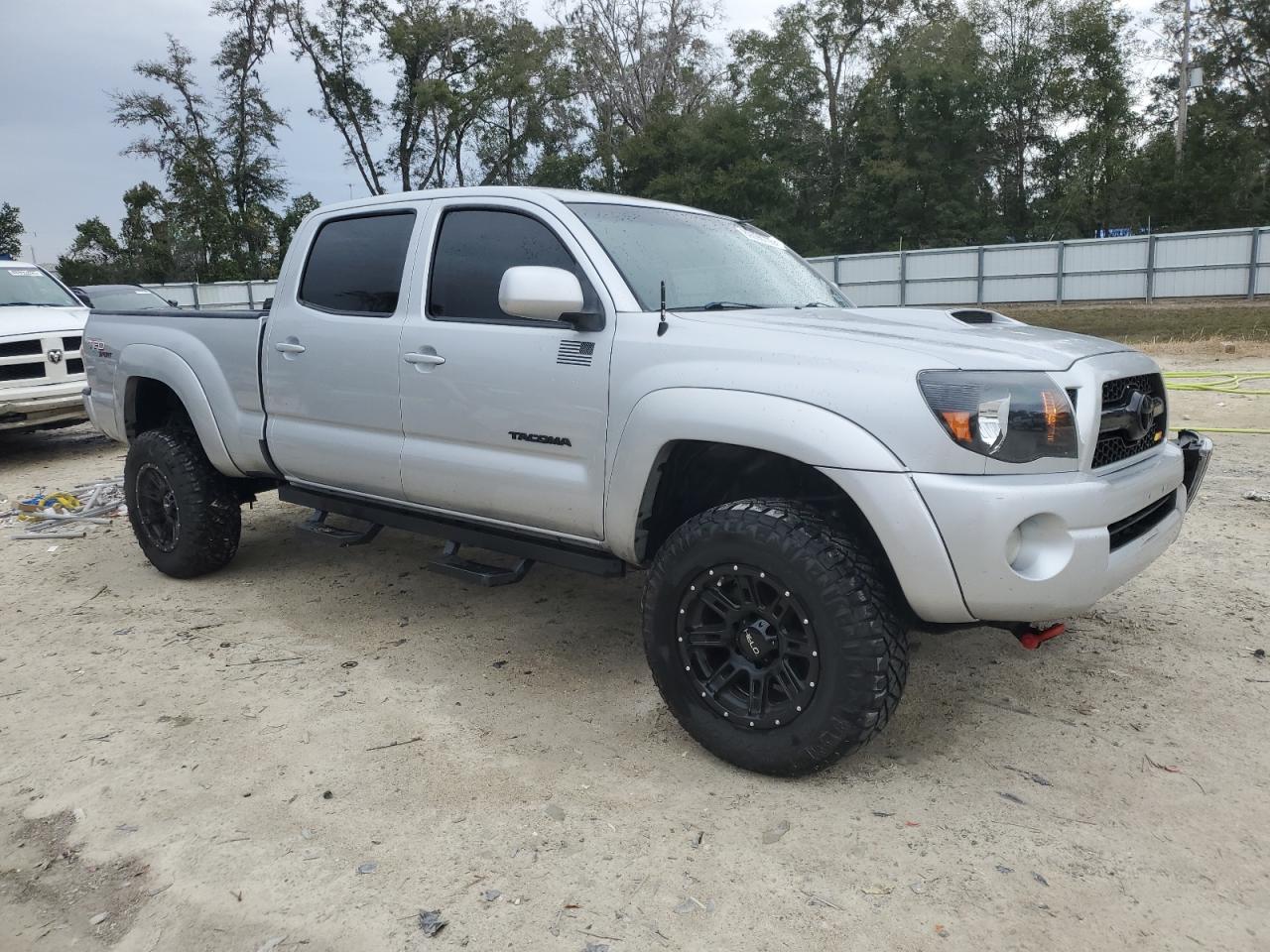 2010 Toyota Tacoma - Image 4