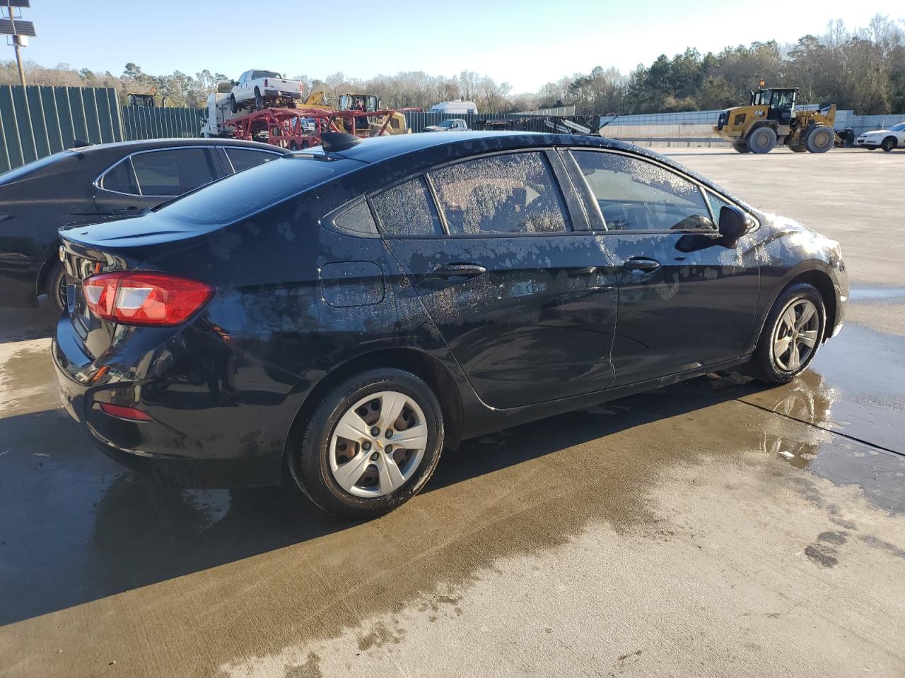 2018 Chevrolet Cruze - Image 3