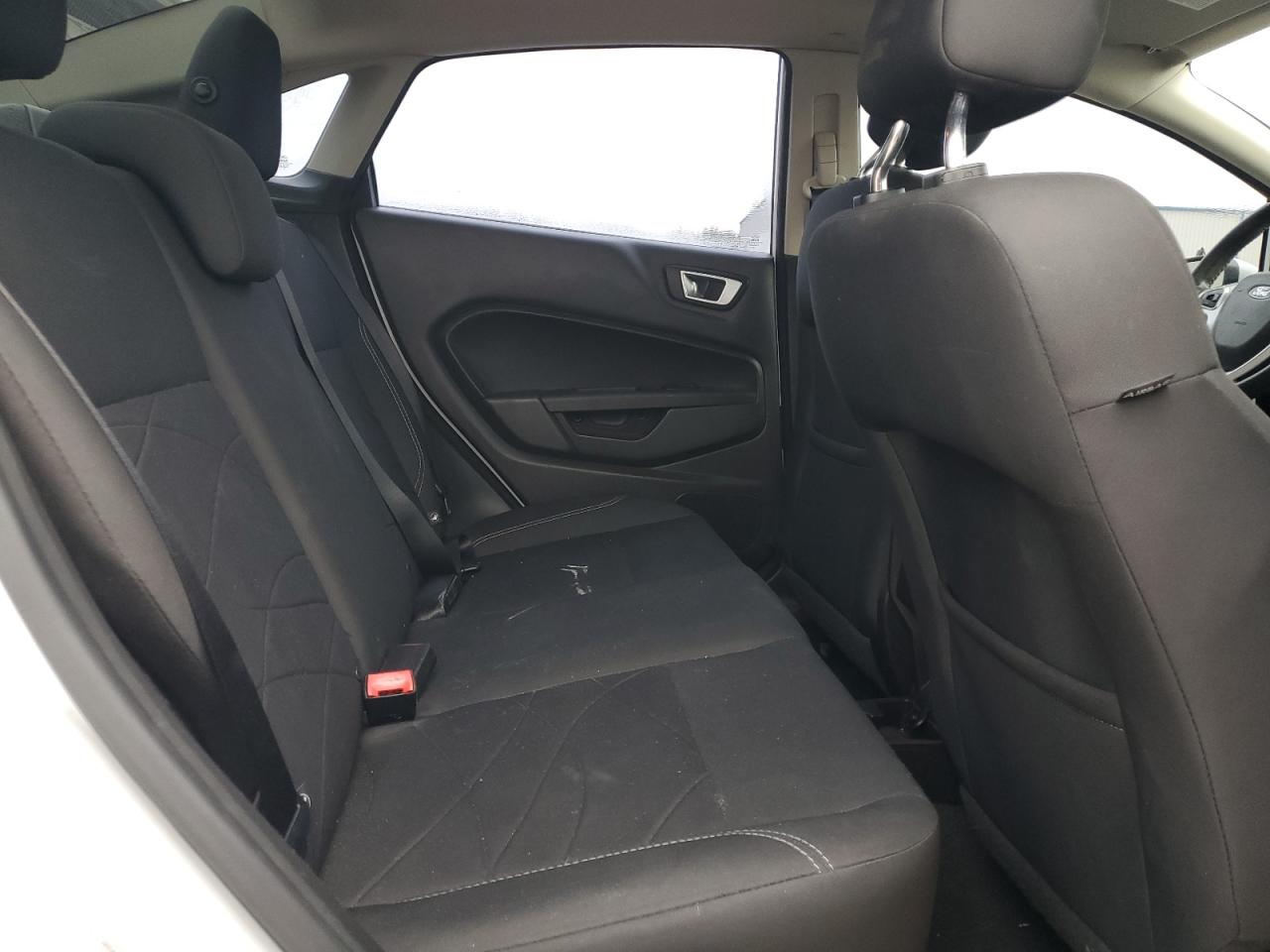 2016 Ford Fiesta - Image 10