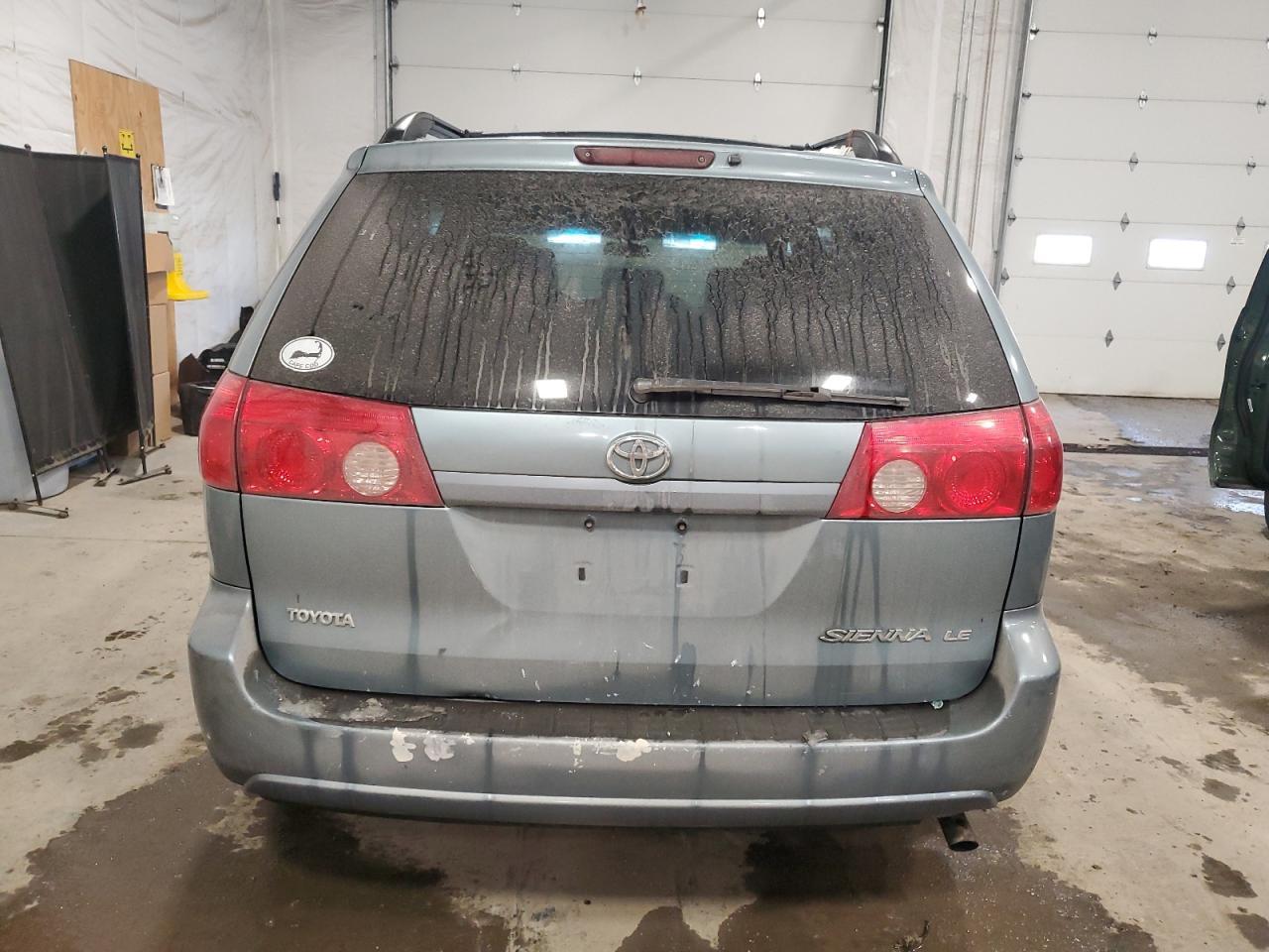 2008 Toyota Sienna - Image 6