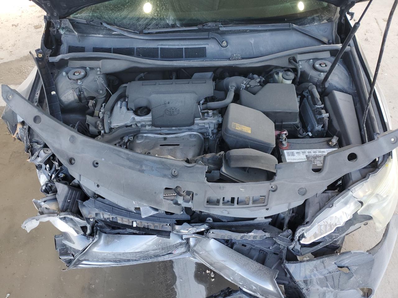 2015 Toyota Camry - Image 11