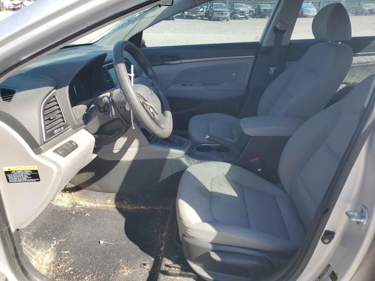 2017 Hyundai Elantra - Image 7