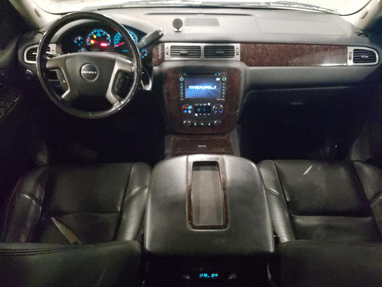2013 GMC Yukon - Image 8