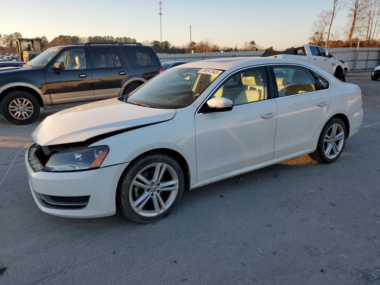 2014 Volkswagen Passat - Image 1