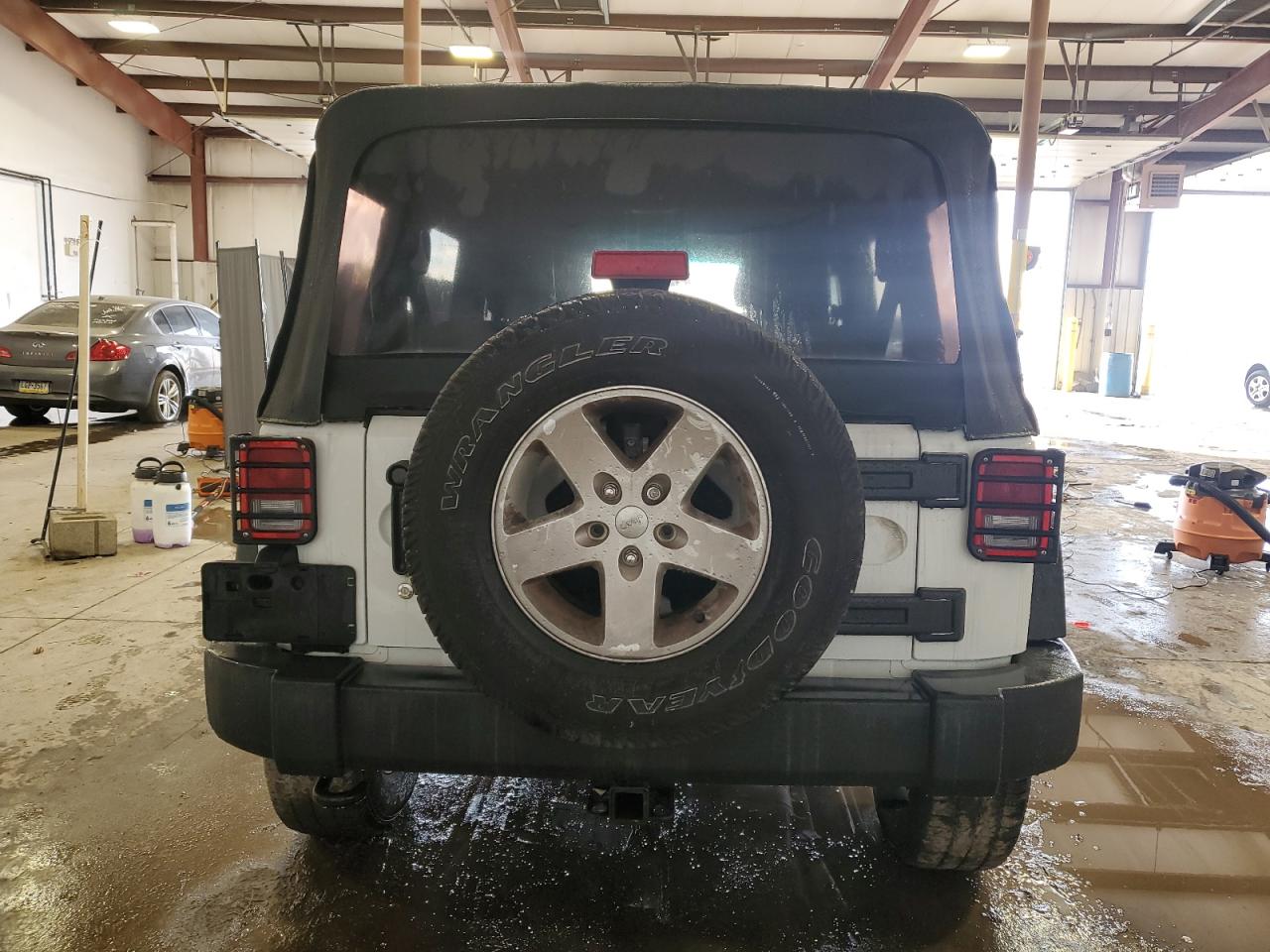 2017 Jeep Wrangler - Image 6