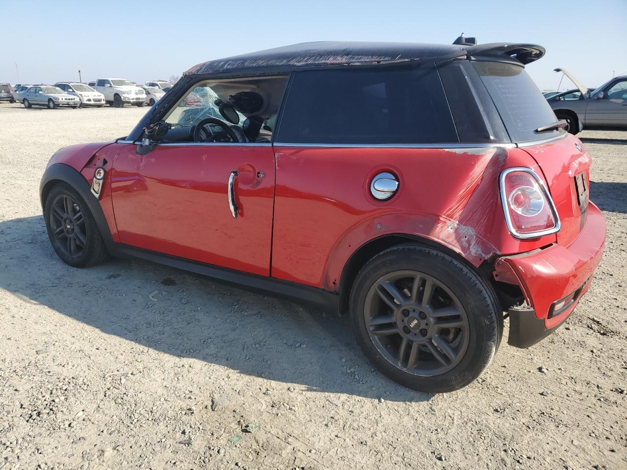 2011 MINI Cooper - Image 2