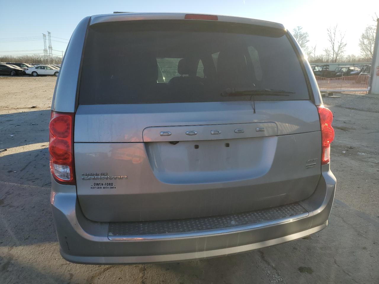 2018 Dodge Caravan - Image 6