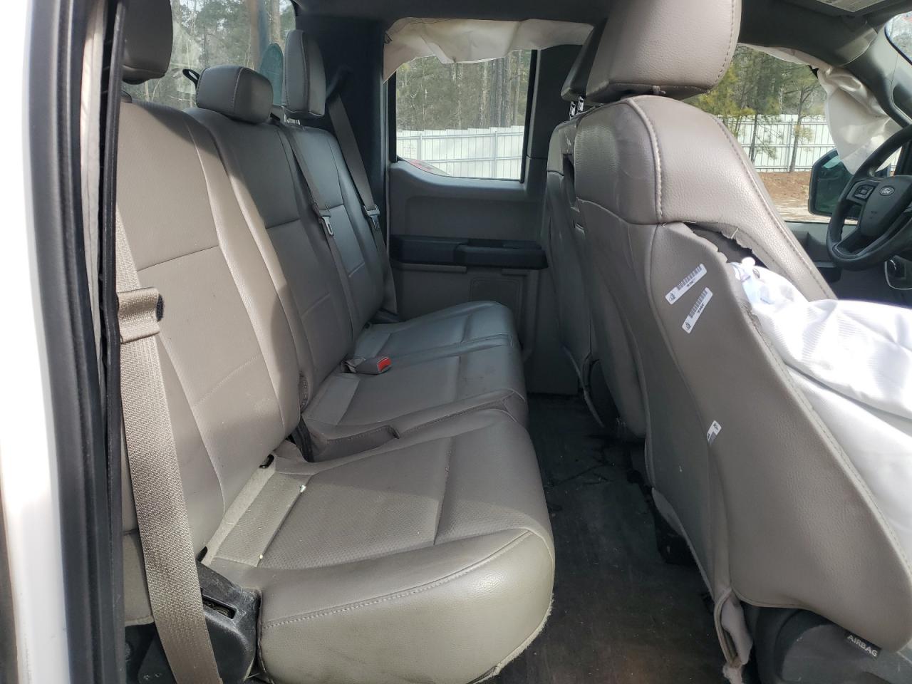 2015 Ford F-150 - Image 10