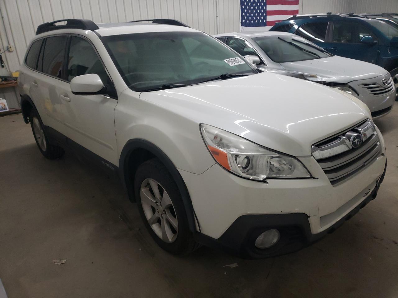 2014 Subaru Outback - Image 4
