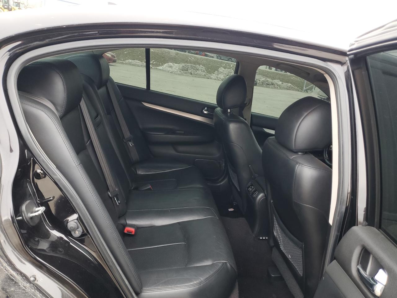 2013 Infiniti G - Image 10