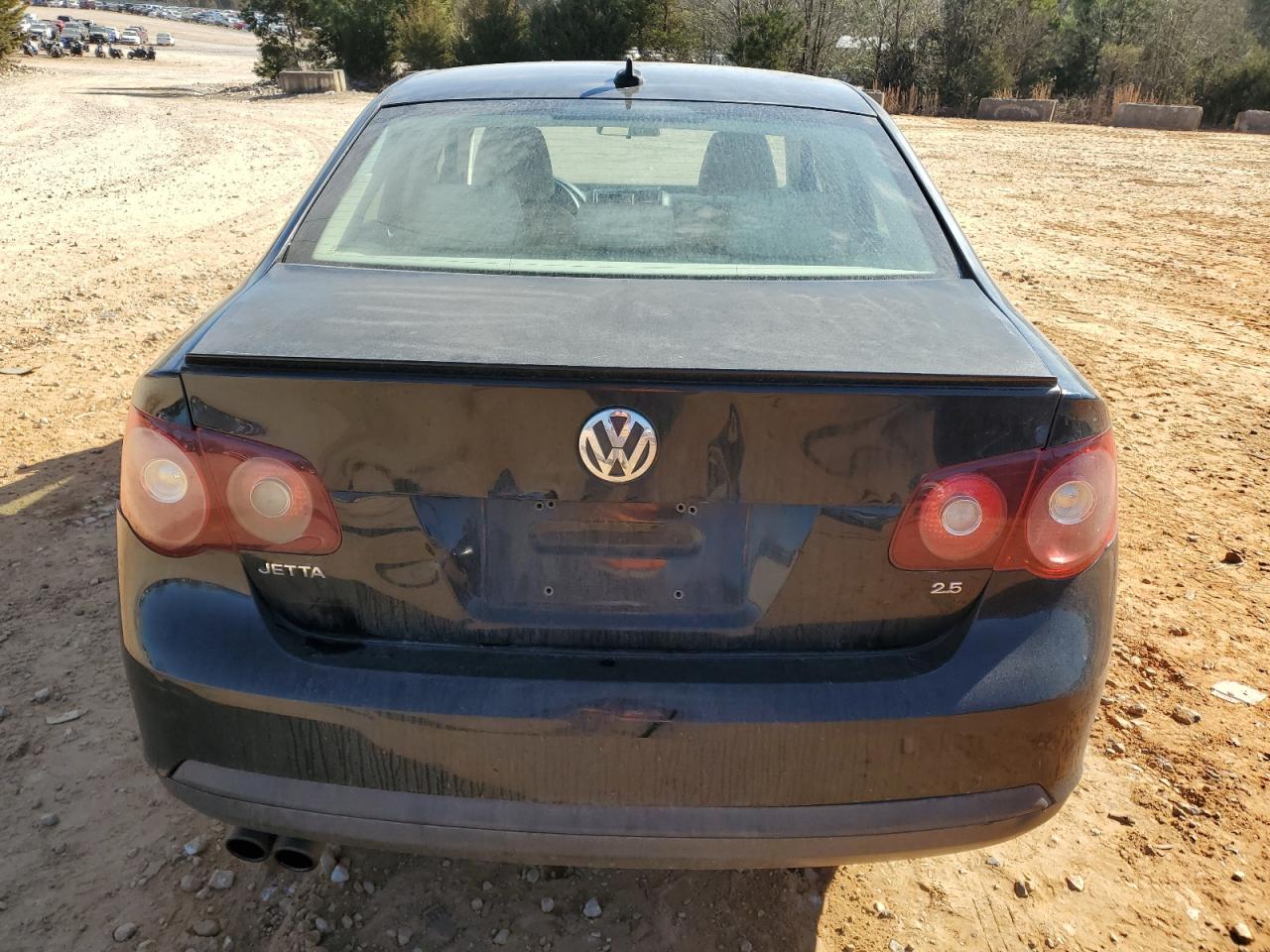 2010 Volkswagen Jetta - Image 6