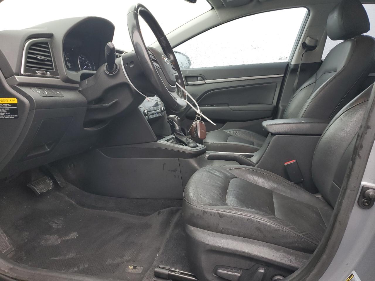 2017 Hyundai Elantra - Image 7