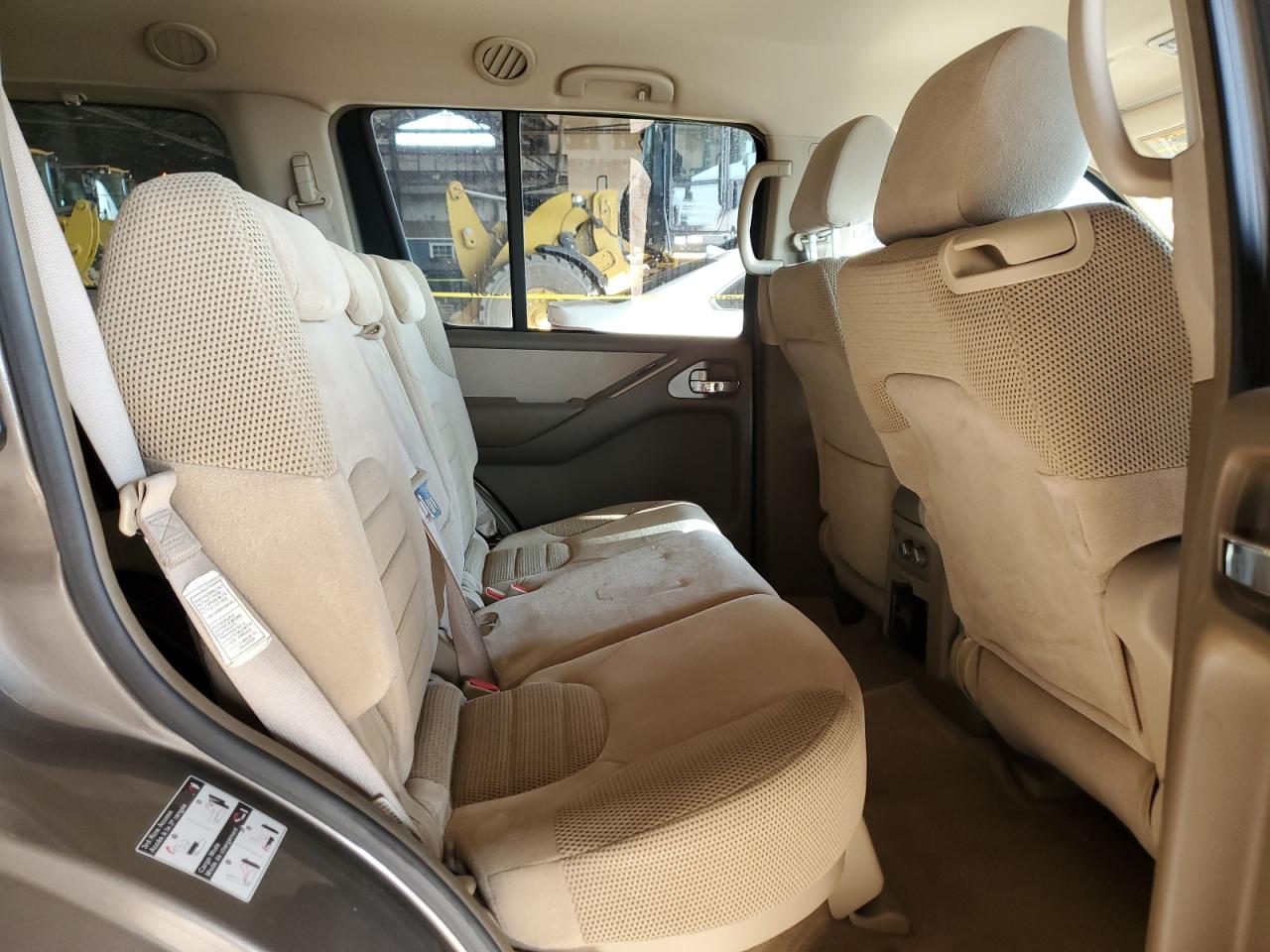 2005 Nissan Pathfinder - Image 11