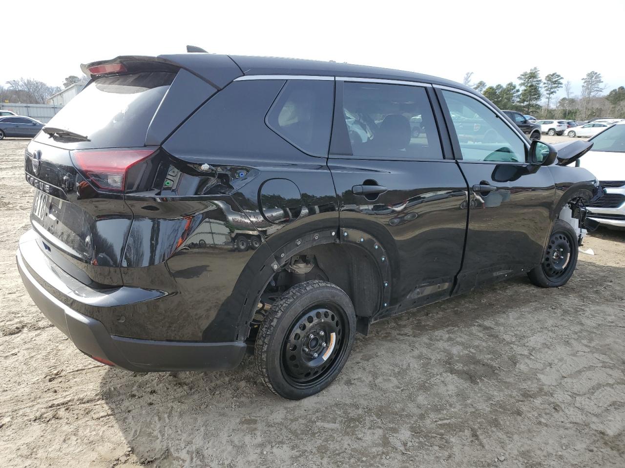 2024 Nissan Rogue - Image 3