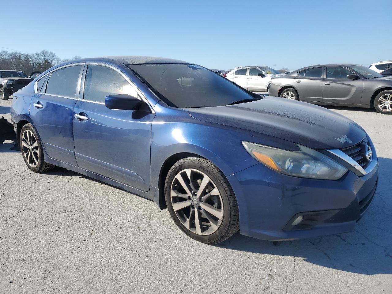 2017 Nissan Altima - Image 4