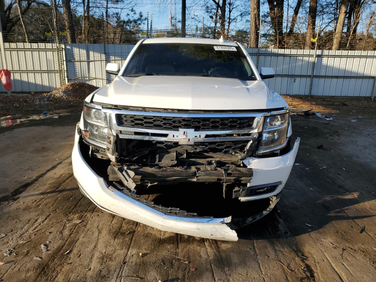 2016 Chevrolet Suburban - Image 5