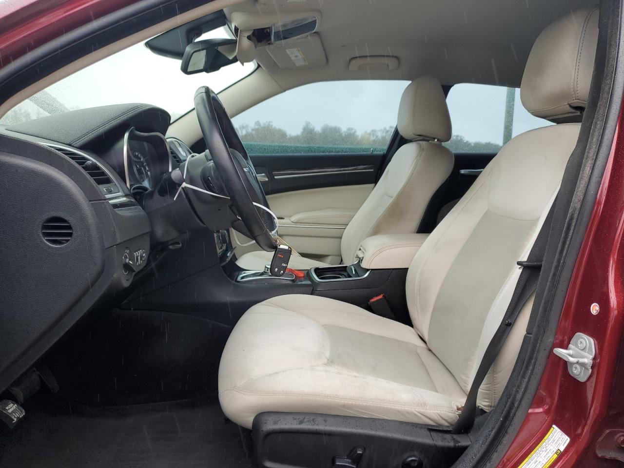 2018 Chrysler 300 - Image 7