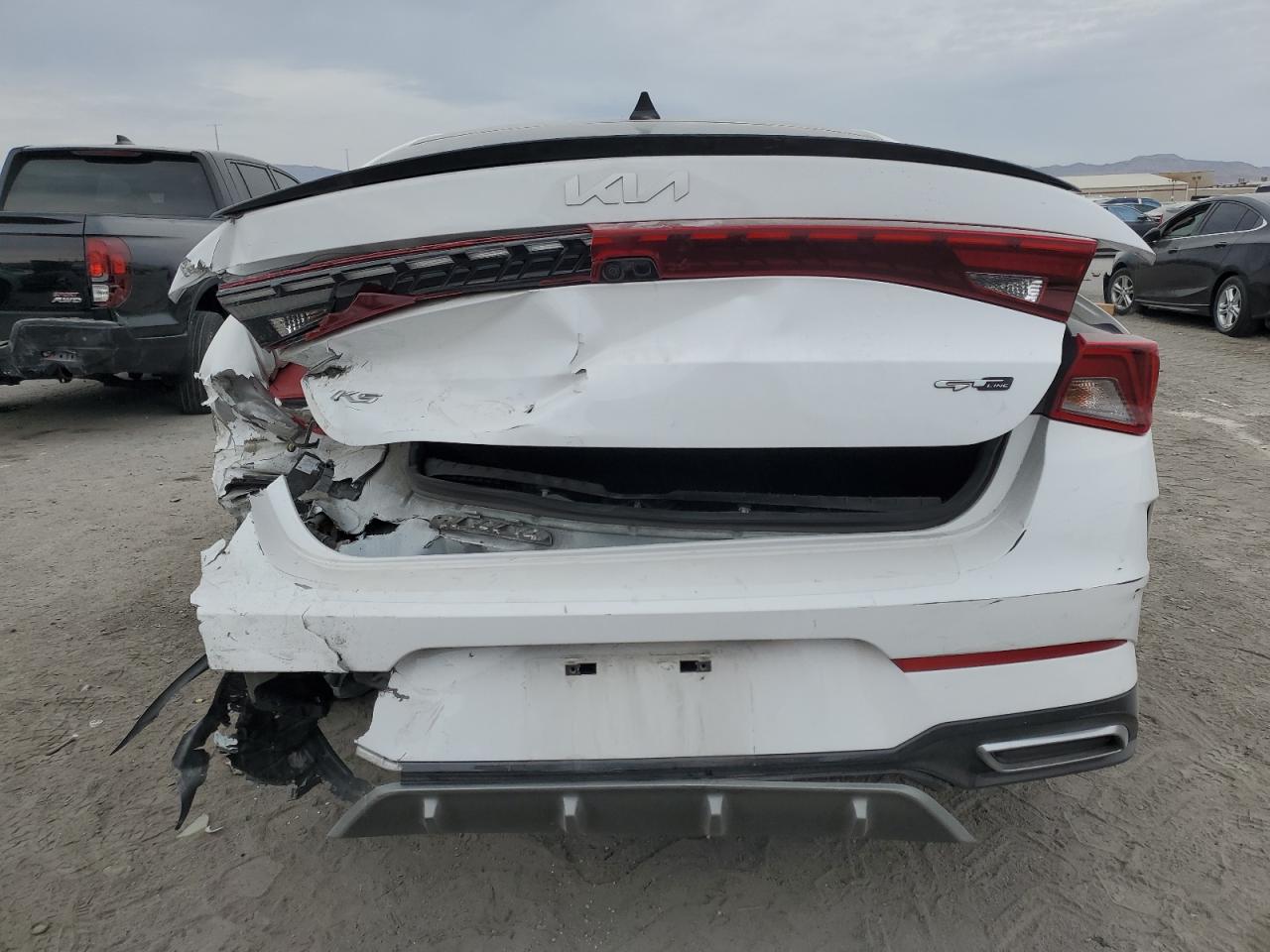 2022 Kia K5 - Image 6