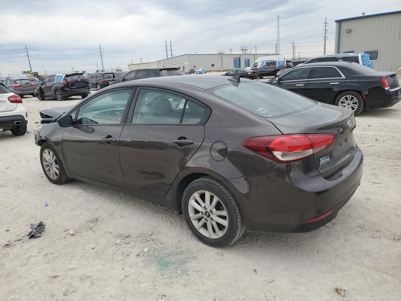 2017 Kia Forte - Image 2