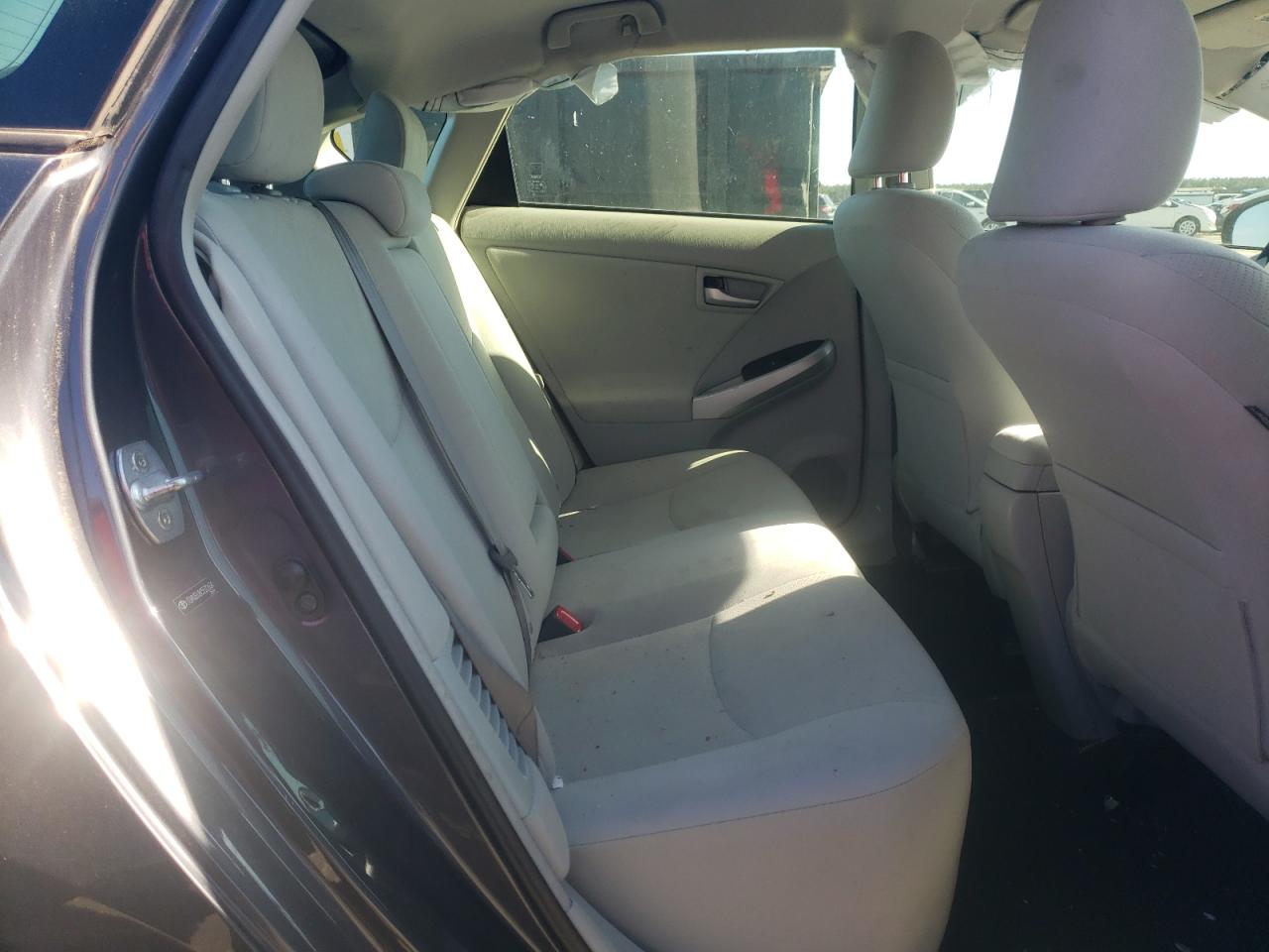 2012 Toyota Prius - Image 10