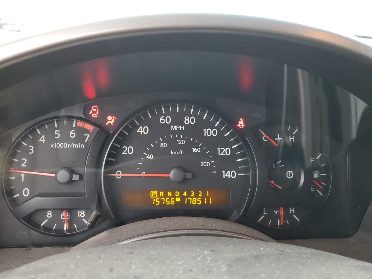 2005 Nissan Titan - Image 9