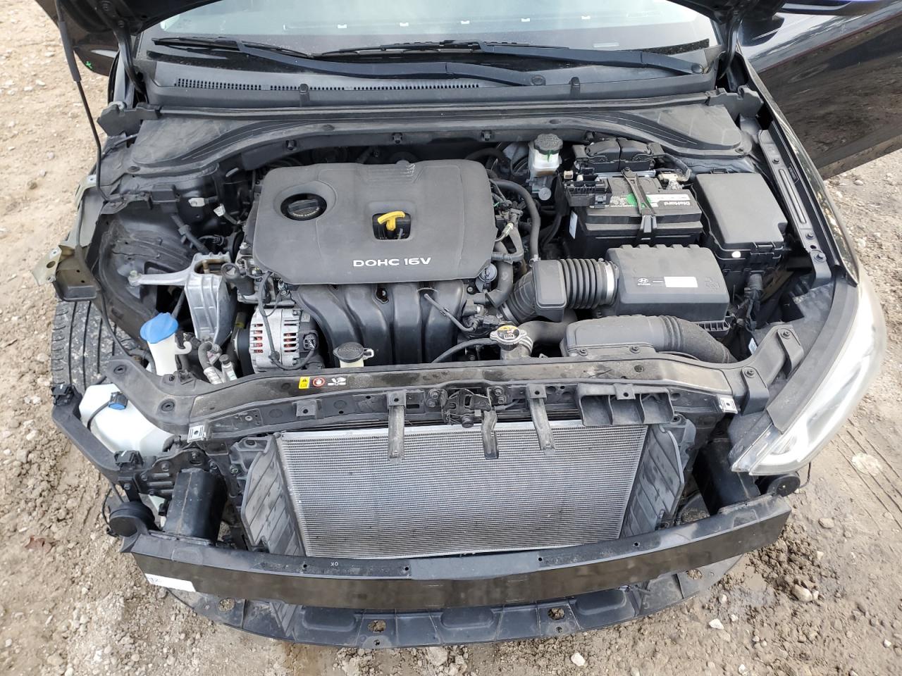 2017 Hyundai Elantra - Image 11