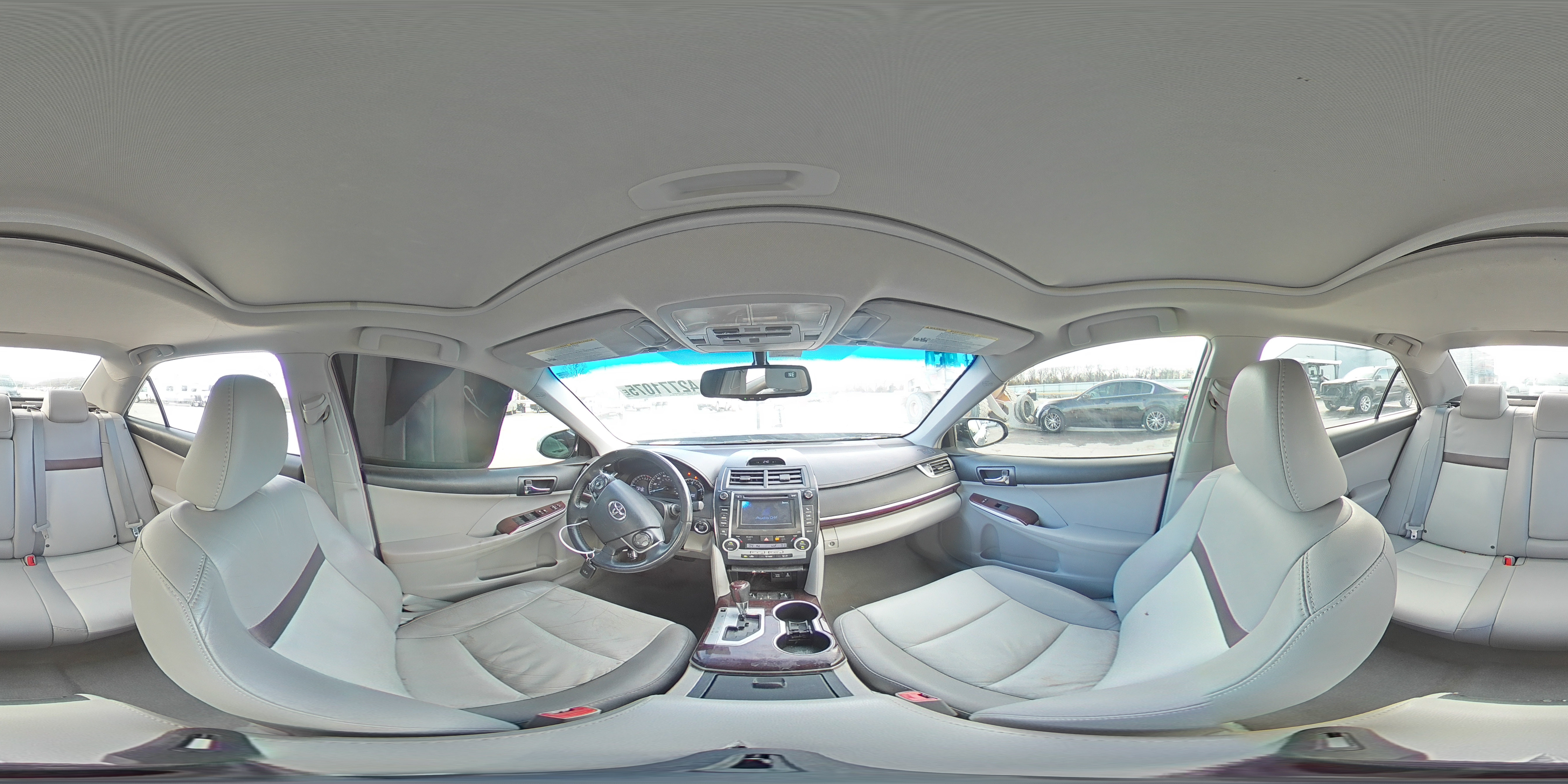 2012 Toyota Camry - Image 14