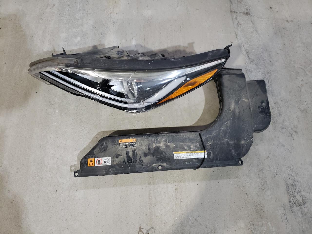 2016 Hyundai Sonata - Image 12