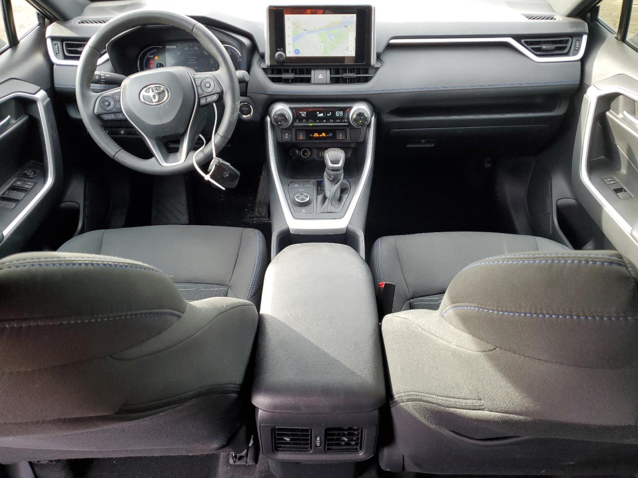 2023 Toyota RAV 4 - Image 8
