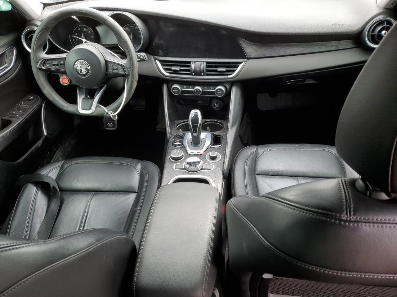 2020 Alfa Romeo Giulia - Image 8