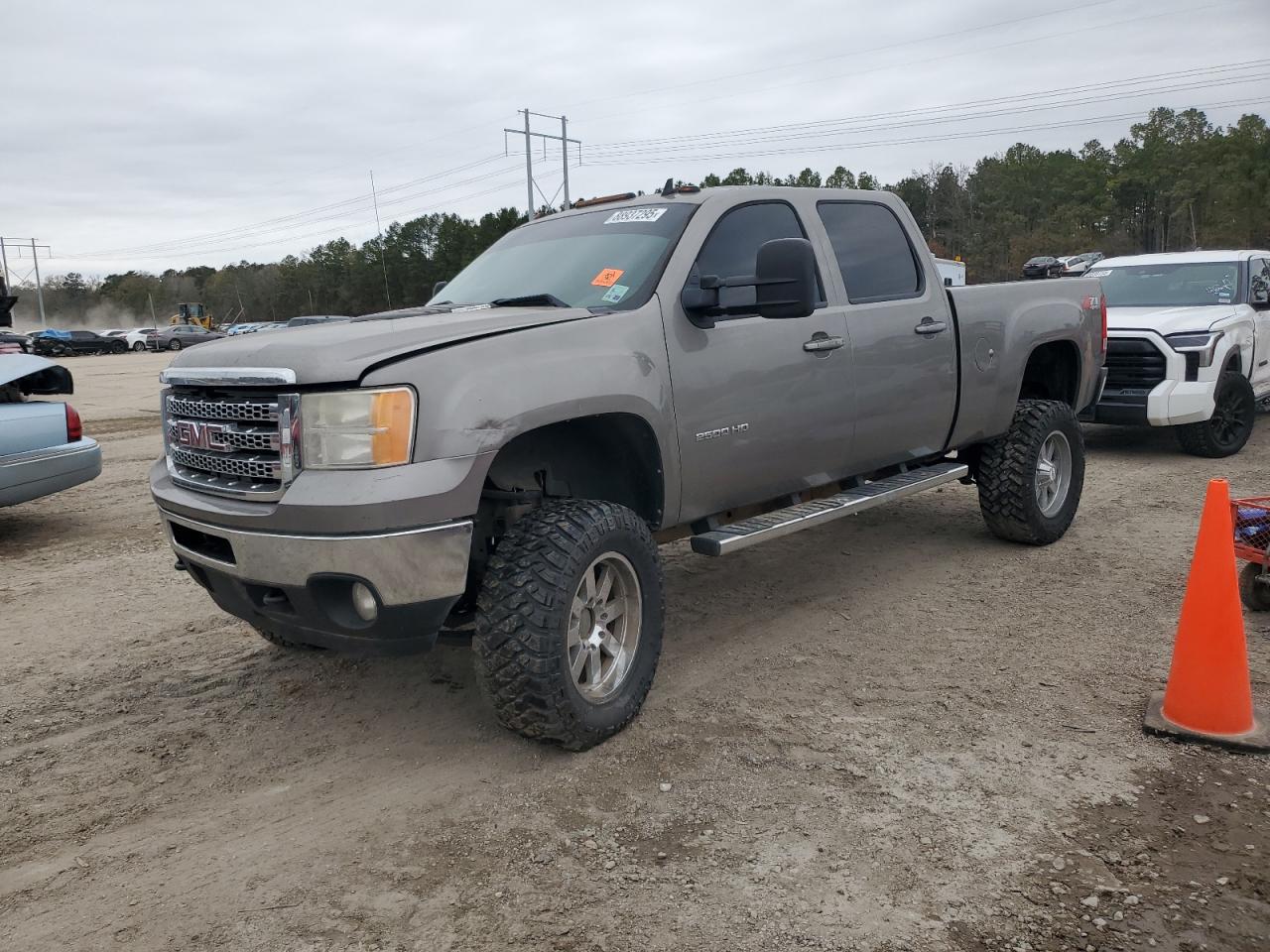 2013 GMC Sierra - Image 1