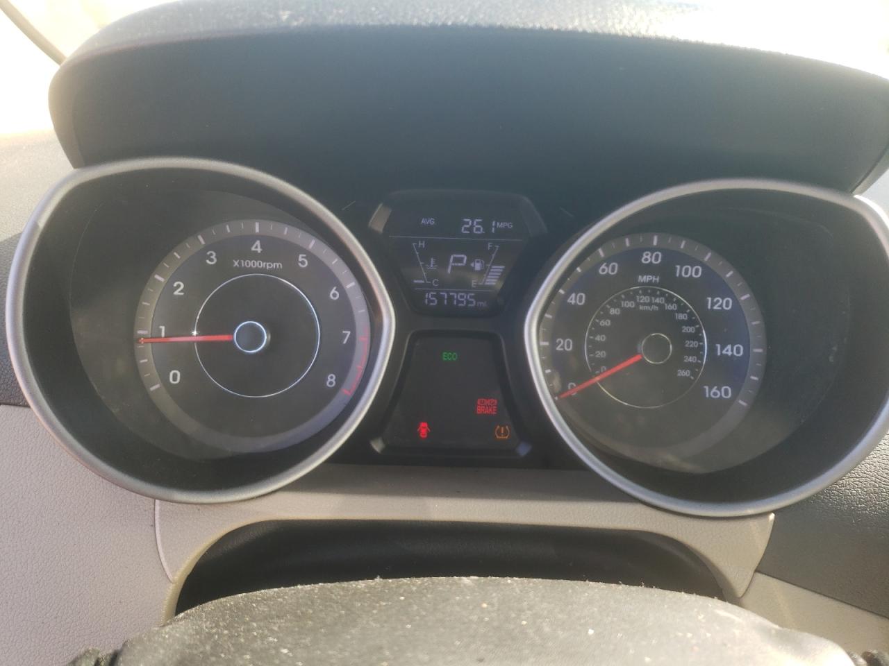 2016 Hyundai Elantra - Image 9